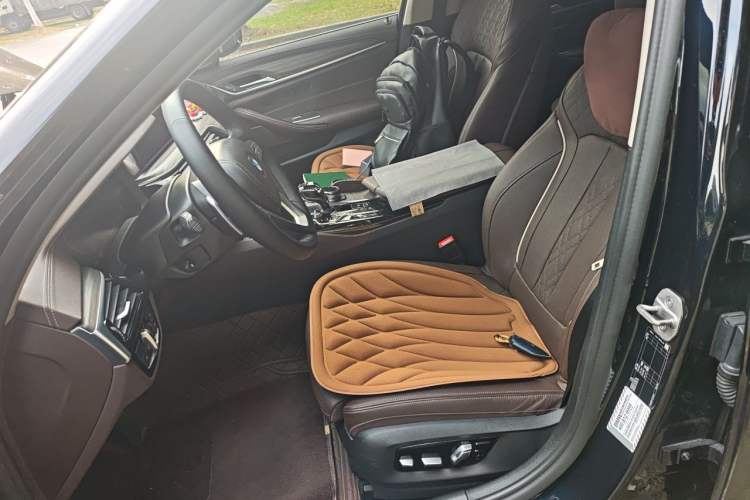 Used BMW 5 Series 2022 Updated 530Li Luxury Edition Premium Package Left Front Seat