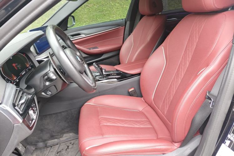 Used BMW 5 Series 2022 Updated 530Li Leading Edition Luxury Package Left Front Seat