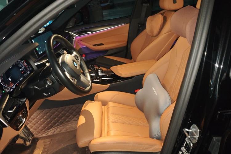 Used BMW 5 Series 2022 Second Facelift 530i M Sport Package Left Front Seat
