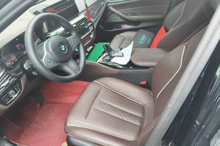 Used BMW 5 Series 2022 Second Facelift 525Li M Sport Package Left Front Seat