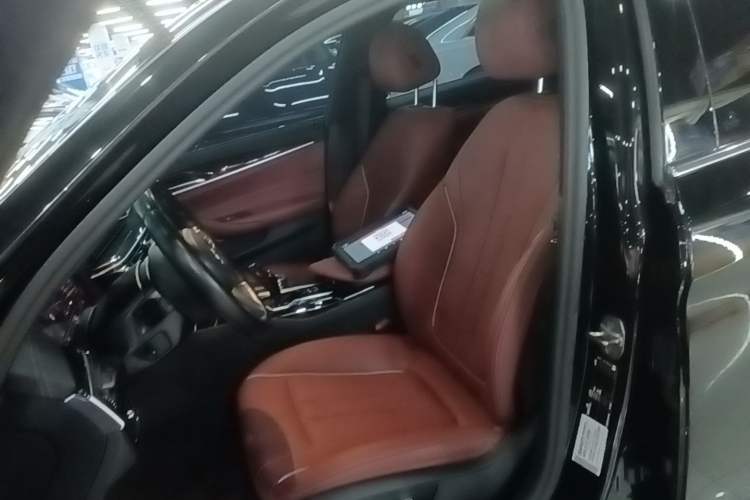 Used BMW 5 Series 2022 Second Facelift 525Li M Sport Package Left Front Seat