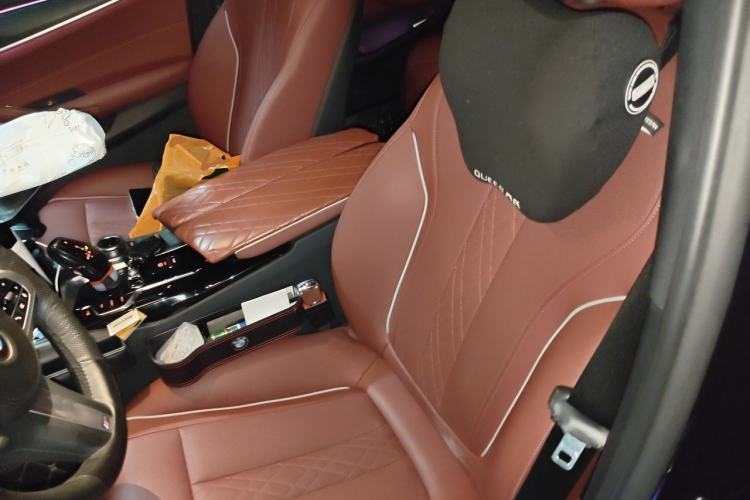 Used BMW 5 Series 2022 Revised Version 530Li xDrive M Sport Package Left Front Seat