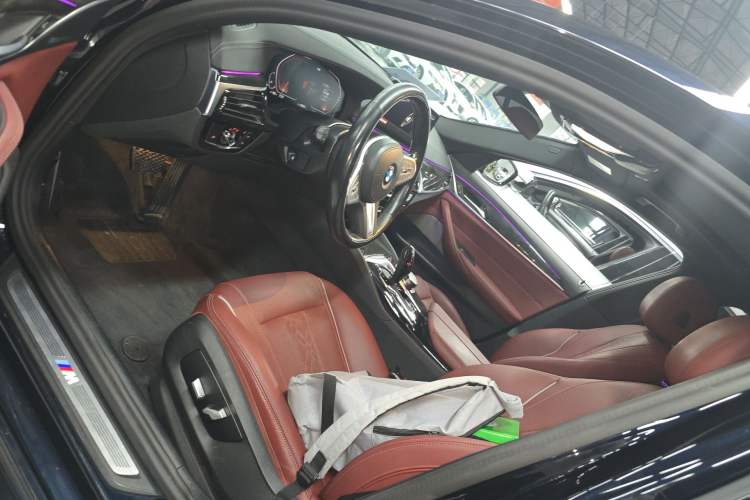 Used BMW 5 Series 2022 Second Facelift 525Li M Sport Package Left Front Seat