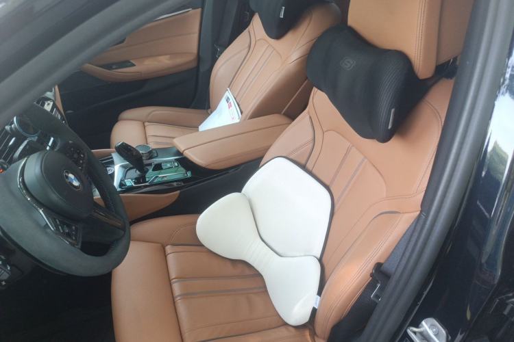 Used BMW 5 Series 2022 Restyled 540i Luxury Edition M Sport Package Left Front Seat