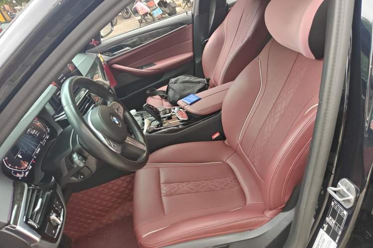 Used BMW 5 Series 2022 Restyled 525Li M Sport Package Left Front Seat