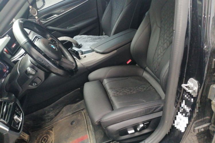 Used BMW 5 Series 2022 Second Facelift 530i M Sport Package Left Front Seat