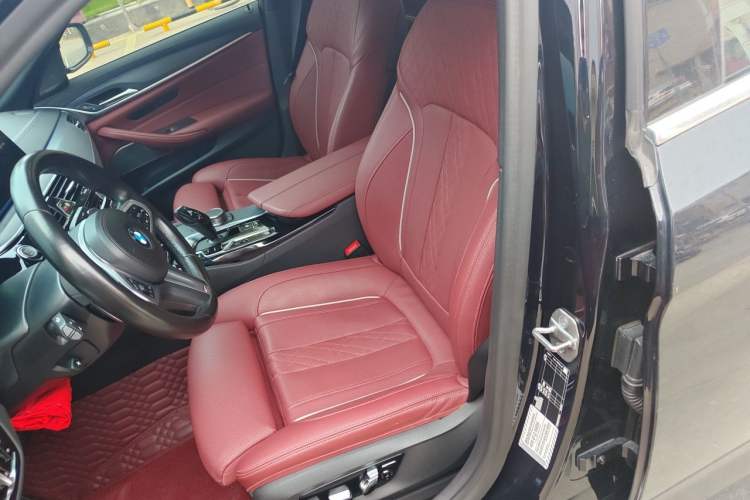 Used BMW 5 Series 2022 Second Facelift 530Li Luxury Version M Sport Package Left Front Seat