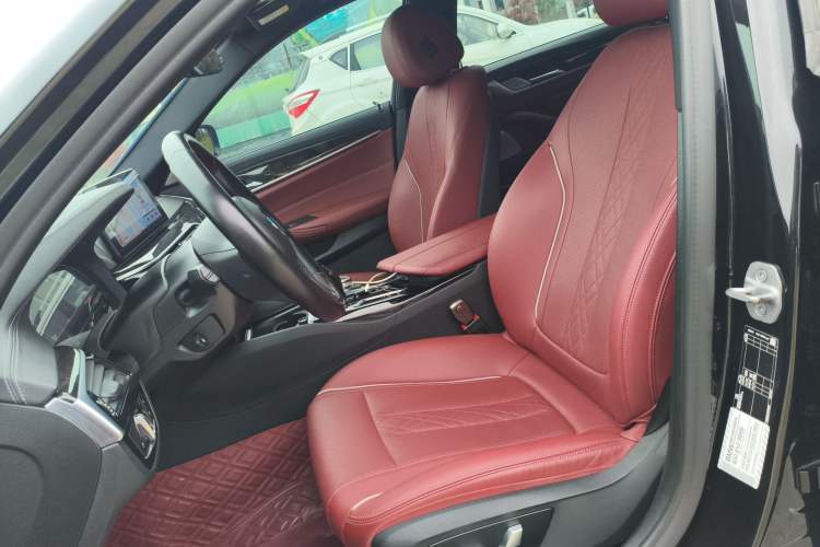 Used BMW 5 Series 2022 Restyled 525Li M Sport Package Left Front Seat