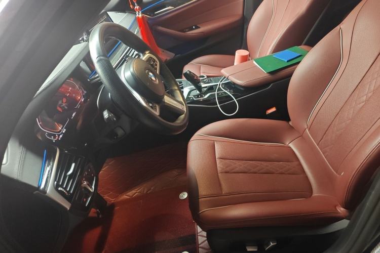 Used BMW 5 Series 2022 530Li Leading Model M Sport Package Left Front Seat