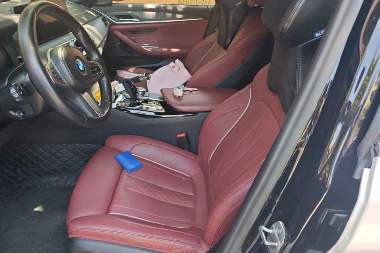 Used BMW 5 Series 2022 Second Facelift 530Li Luxury Version M Sport Package Left Front Seat