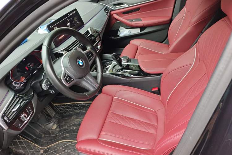 Used BMW 5 Series 2022 Second Facelift 530Li Luxury Version M Sport Package Left Front Seat