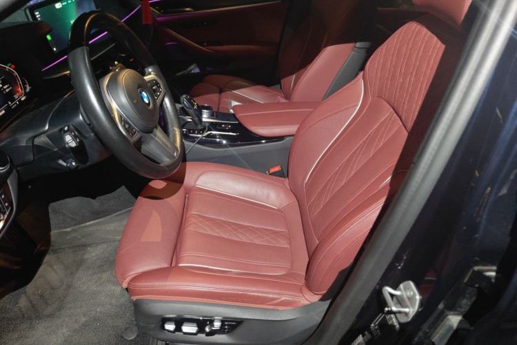 Used BMW 5 Series 2022 Second Facelift 530Li Luxury Version M Sport Package Left Front Seat