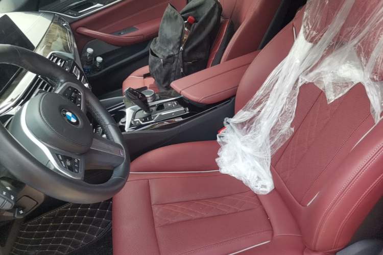Used BMW 5 Series 2022 Restyled 525Li M Sport Package Left Front Seat