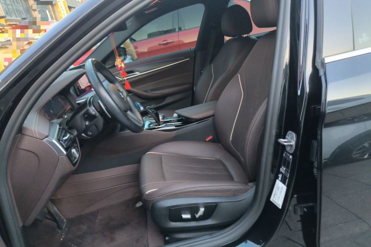 Used BMW 5 Series 2022 Second Facelift 530Li Leading Edition M Sport Package Left Front Seat