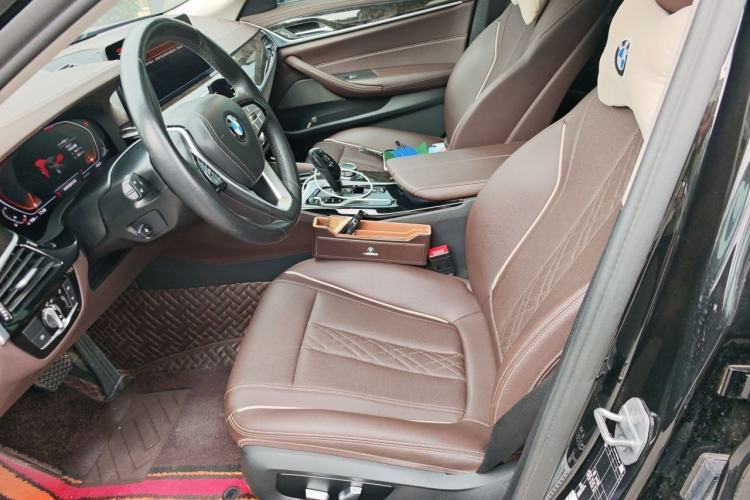 Used BMW 5 Series 2022 Restyled 525Li Luxury Package Left Front Seat