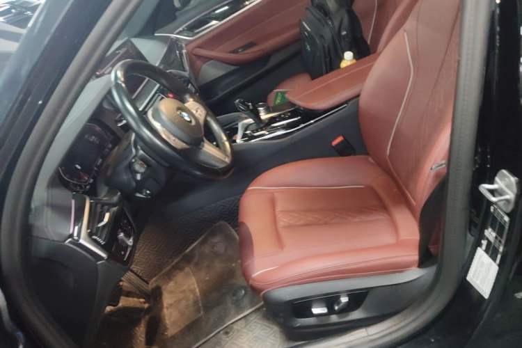 Used BMW 5 Series 2022 Restyled 525Li M Sport Package Left Front Seat