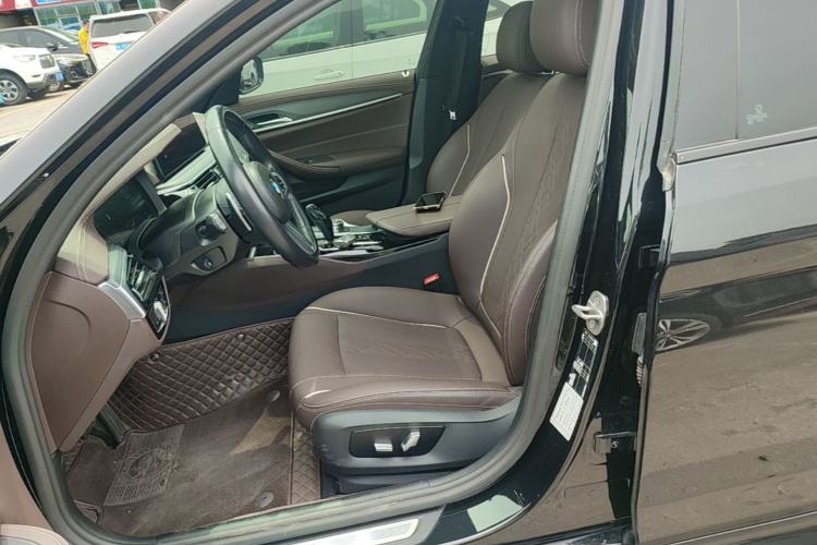 Used BMW 5 Series 2022 Second Facelift 530Li Leading Edition M Sport Package Left Front Seat