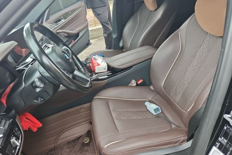 Used BMW 5 Series 2022 525Li M Sport Package Left Front Seat
