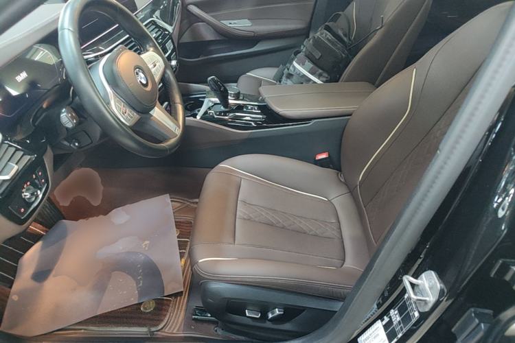 Used BMW 5 Series 2022 Second Facelift 525Li M Sport Package Left Front Seat