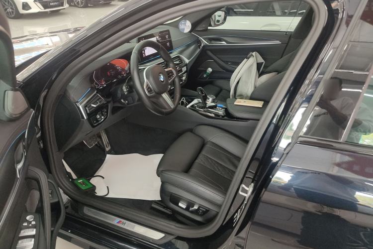 Used BMW 5 Series 2022 Second Facelift 530i M Sport Package Left Front Seat