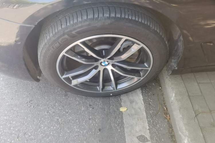Used BMW 5 Series 2022 Restyled 525Li M Sport Package Left Front Wheel Hub
