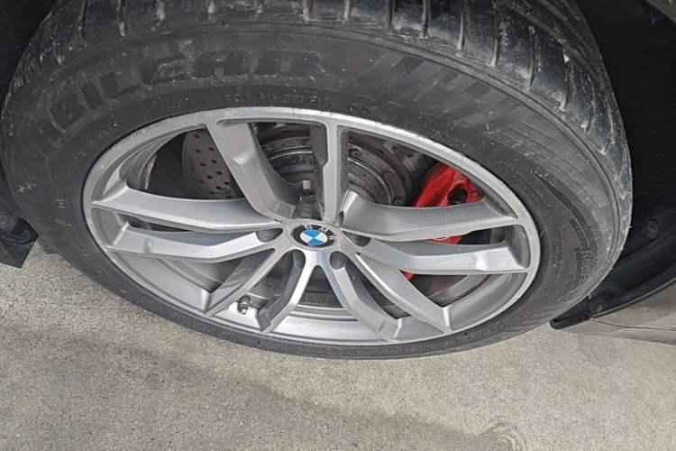 Used BMW 5 Series 2022 Restyled 525Li M Sport Package Left Front Wheel Hub