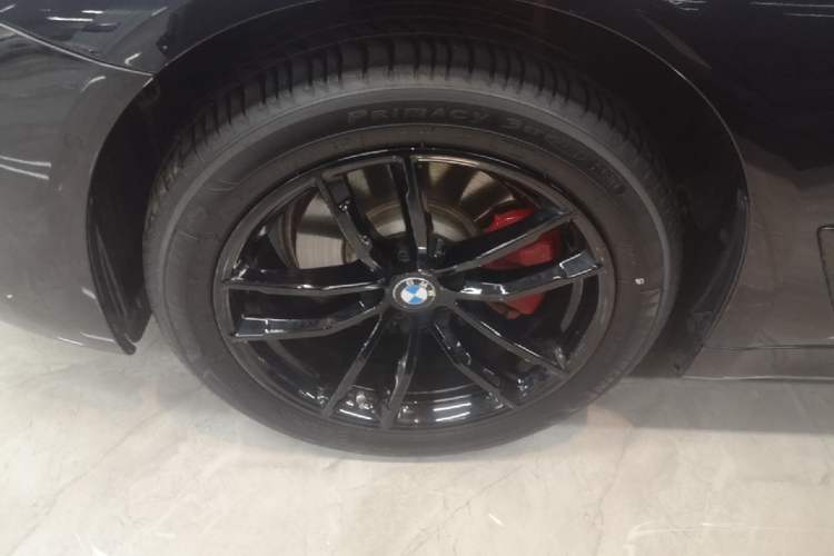 Used BMW 5 Series 2022 Restyled 525Li M Sport Package Left Front Wheel Hub