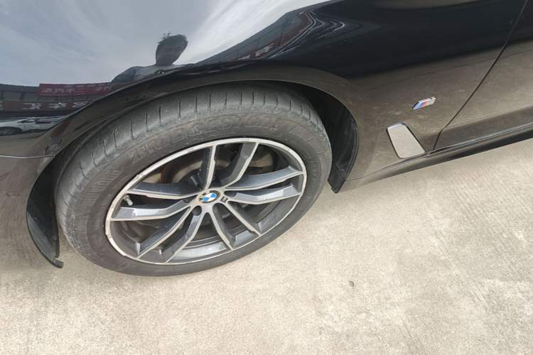 Used BMW 5 Series 2022 Restyled 525Li M Sport Package Left Front Wheel Hub