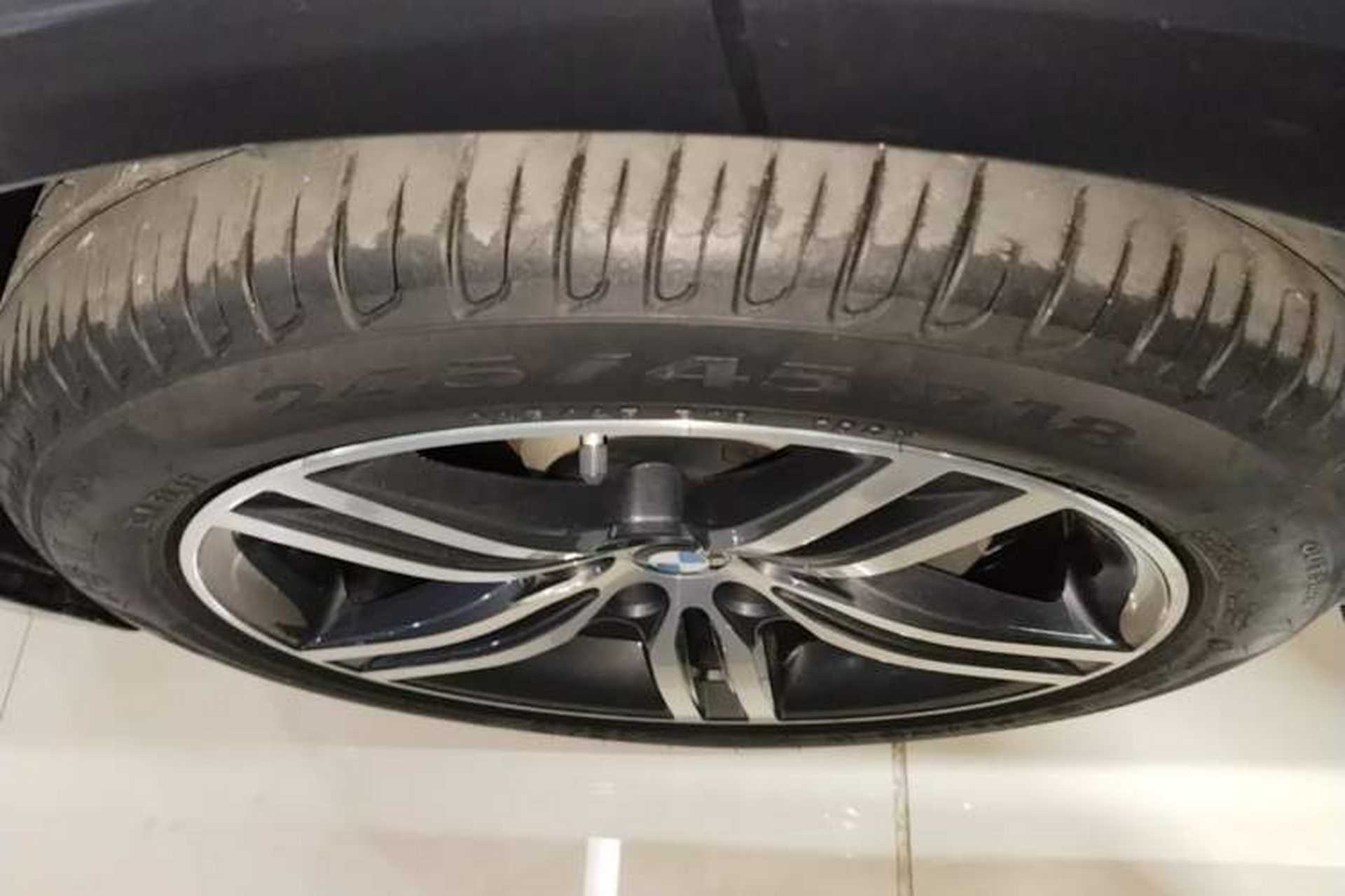 Used BMW 5 Series 2022 Second Facelift 530Li Leading Edition Luxury Package Left Front Wheel Hub
