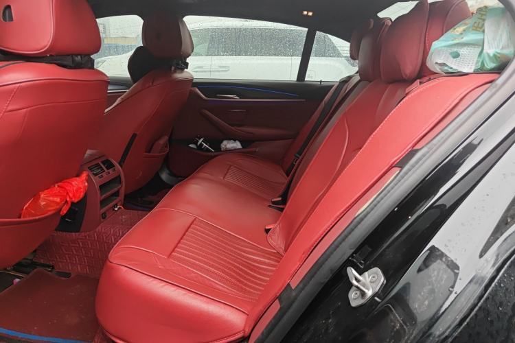 Used BMW 5 Series 2022 530Li Leading Model M Sport Package Left Rear Seat