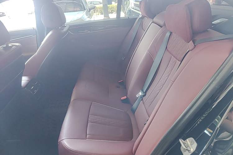Used BMW 5 Series 2022 Second Facelift 525Li M Sport Package Left Rear Seat