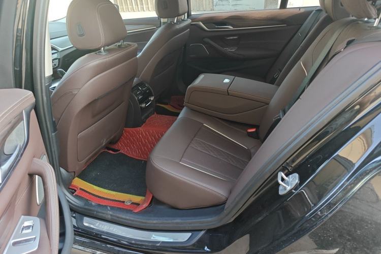 Used BMW 5 Series 2022 Updated 530Li Leading Edition Luxury Package Left Rear Seat
