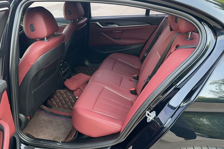 Used BMW 5 Series 2022 Revised Version 530Li xDrive M Sport Package Left Rear Seat
