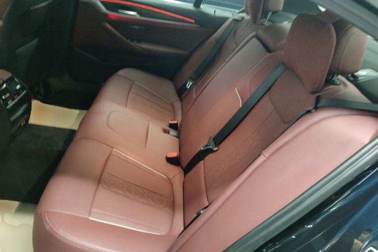 Used BMW 5 Series 2022 Restyled 530Li Leading Edition M Sport Package Left Rear Seat
