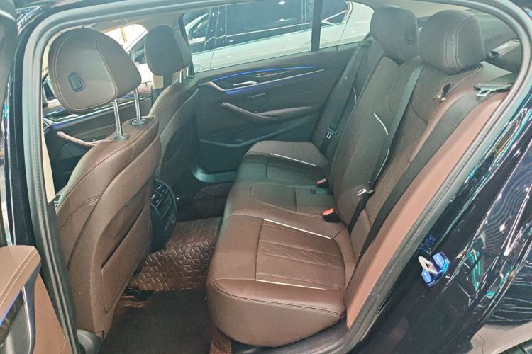 Used BMW 5 Series 2022 Restyled 525Li Luxury Package Left Rear Seat