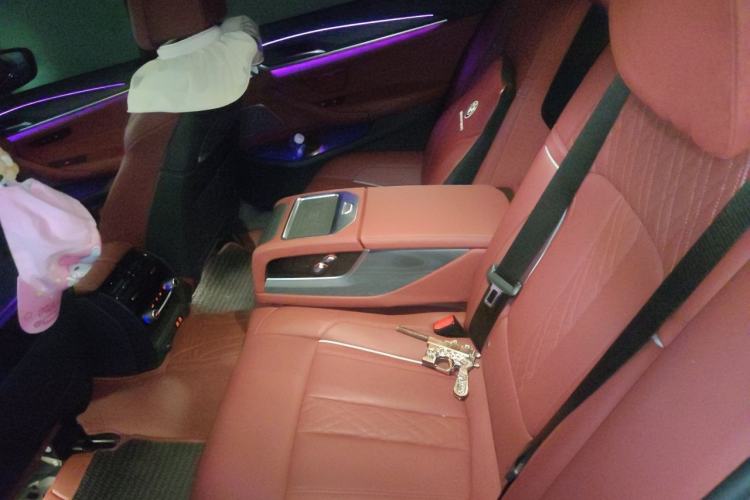 Used BMW 5 Series 2022 Second Facelift 530Li Luxury Version M Sport Package Left Rear Seat