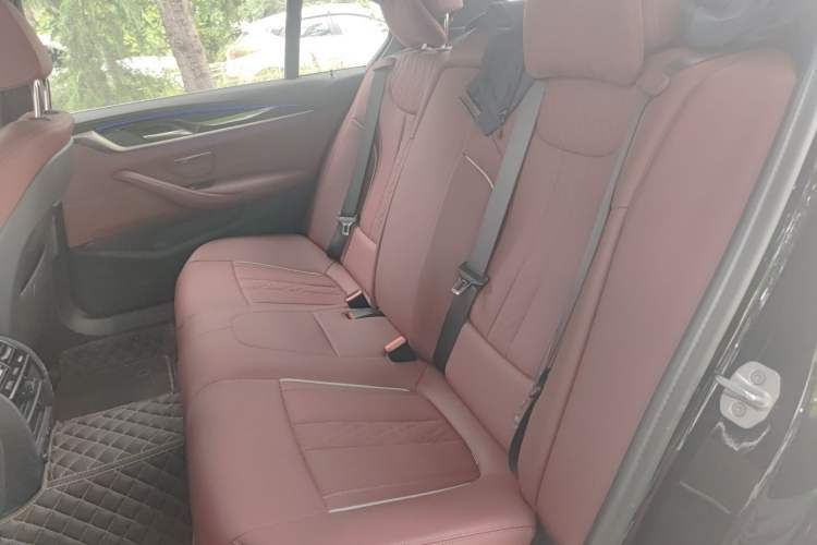 Used BMW 5 Series 2022 Second Facelift 525Li M Sport Package Left Rear Seat