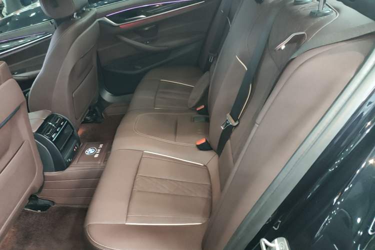 Used BMW 5 Series 2022 525Li M Sport Package Left Rear Seat