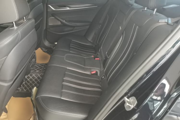 Used BMW 5 Series 2022 530i Sport Line M Sport Package Left Rear Seat