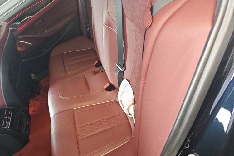 Used BMW 5 Series 2022 Second Facelift 530Li Leading Edition M Sport Package Left Rear Seat