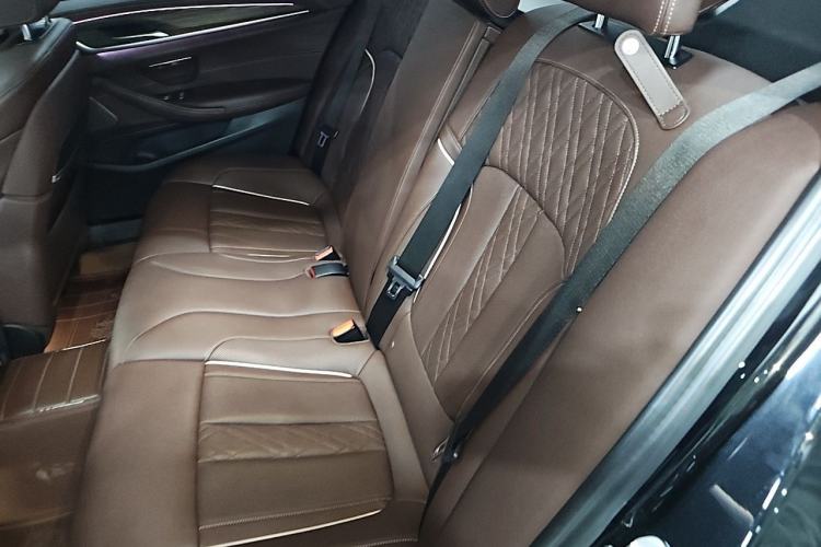 Used BMW 5 Series 2022 Updated 530Li Luxury Edition Premium Package Left Rear Seat