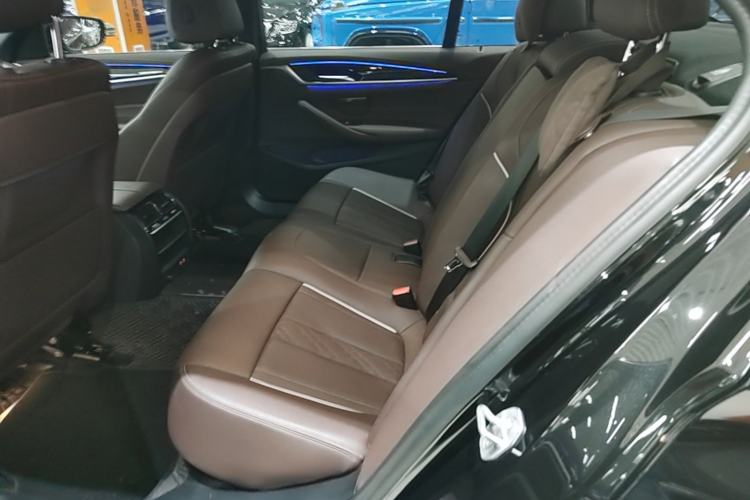 Used BMW 5 Series 2022 Restyled 525Li M Sport Package Left Rear Seat