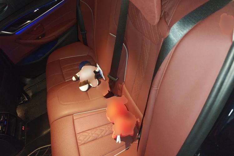 Used BMW 5 Series 2022 Restyled 525Li Luxury Package Left Rear Seat