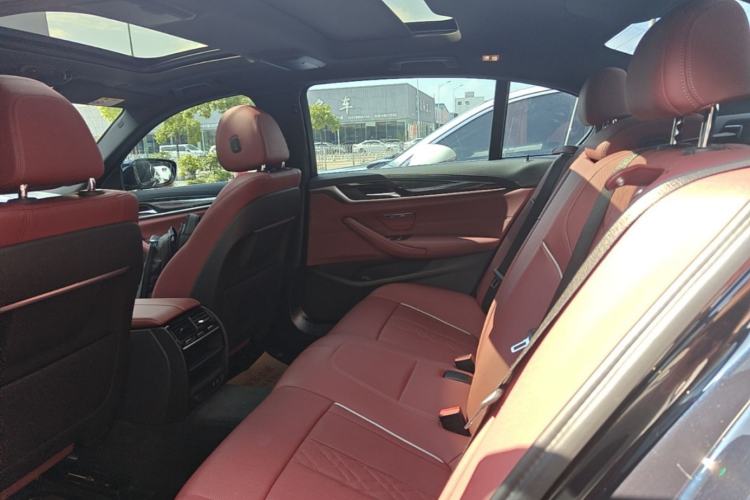 Used BMW 5 Series 2022 Restyled 530Li Leading Edition M Sport Package Left Rear Seat