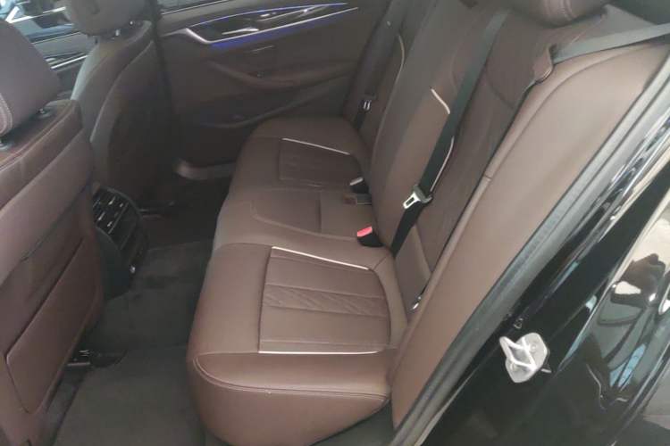 Used BMW 5 Series 2022 Restyled 525Li M Sport Package Left Rear Seat