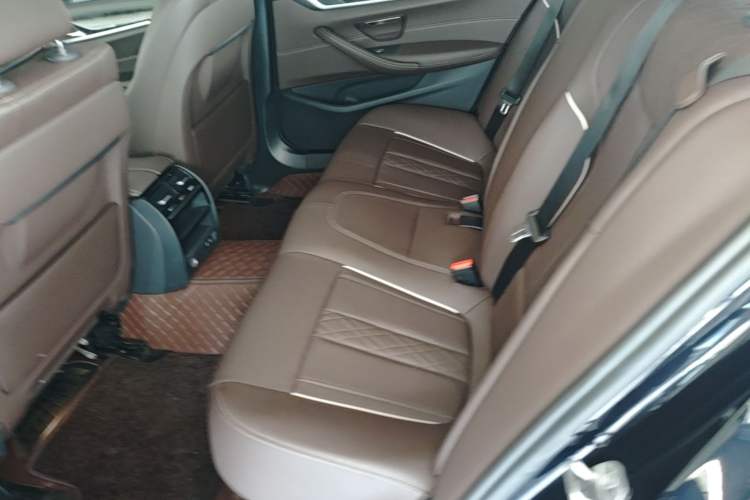 Used BMW 5 Series 2022 Restyled 525Li Luxury Package Left Rear Seat