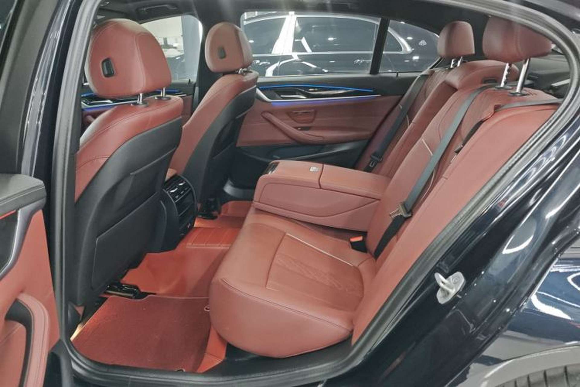 Used BMW 5 Series 2022 Second Facelift 525Li M Sport Package Left Rear Seat