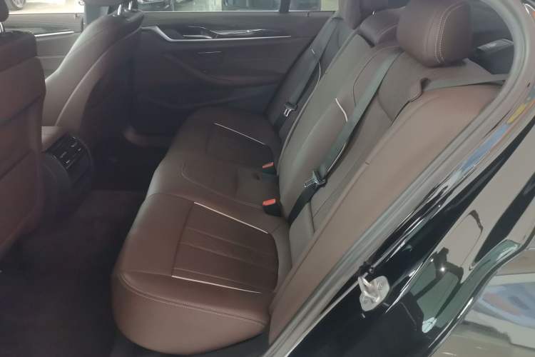 Used BMW 5 Series 2022 Restyled 525Li M Sport Package Left Rear Seat