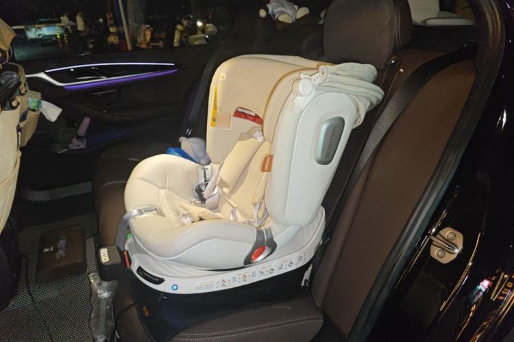 Used BMW 5 Series 2022 Restyled 525Li M Sport Package Left Rear Seat