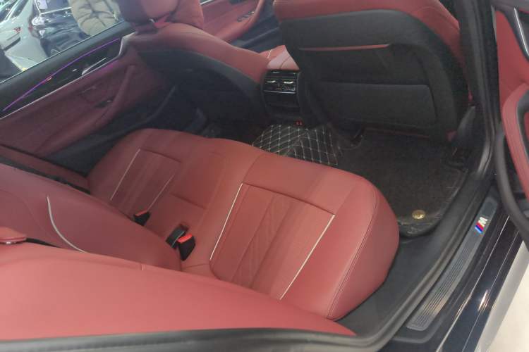 Used BMW 5 Series 2022 Restyled 525Li M Sport Package Left Rear Seat